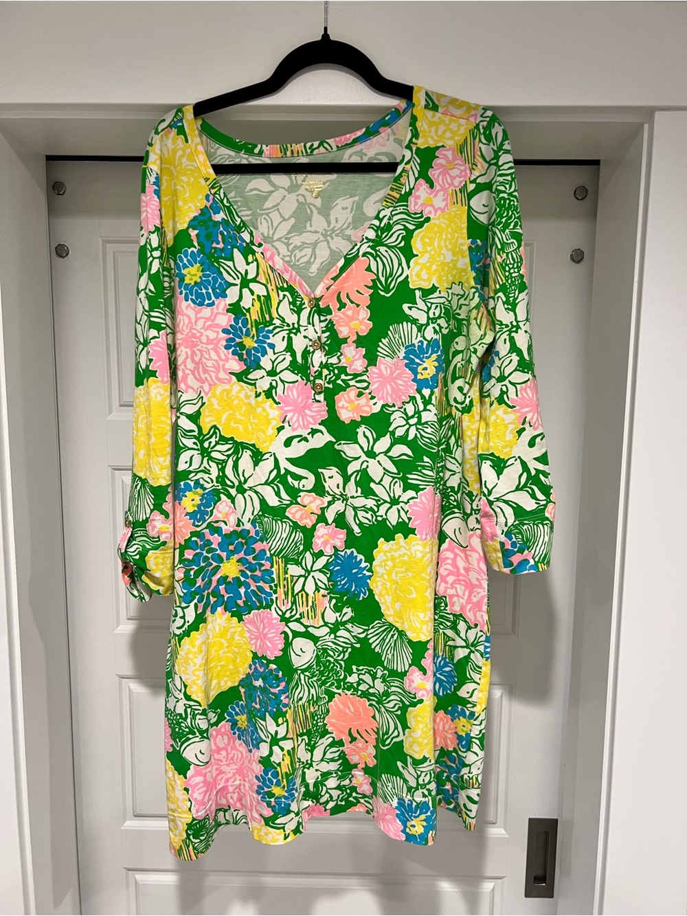 Lilly Pulitzer Green Floral V-Neck Tunic with Pink Yellow Blue Accents